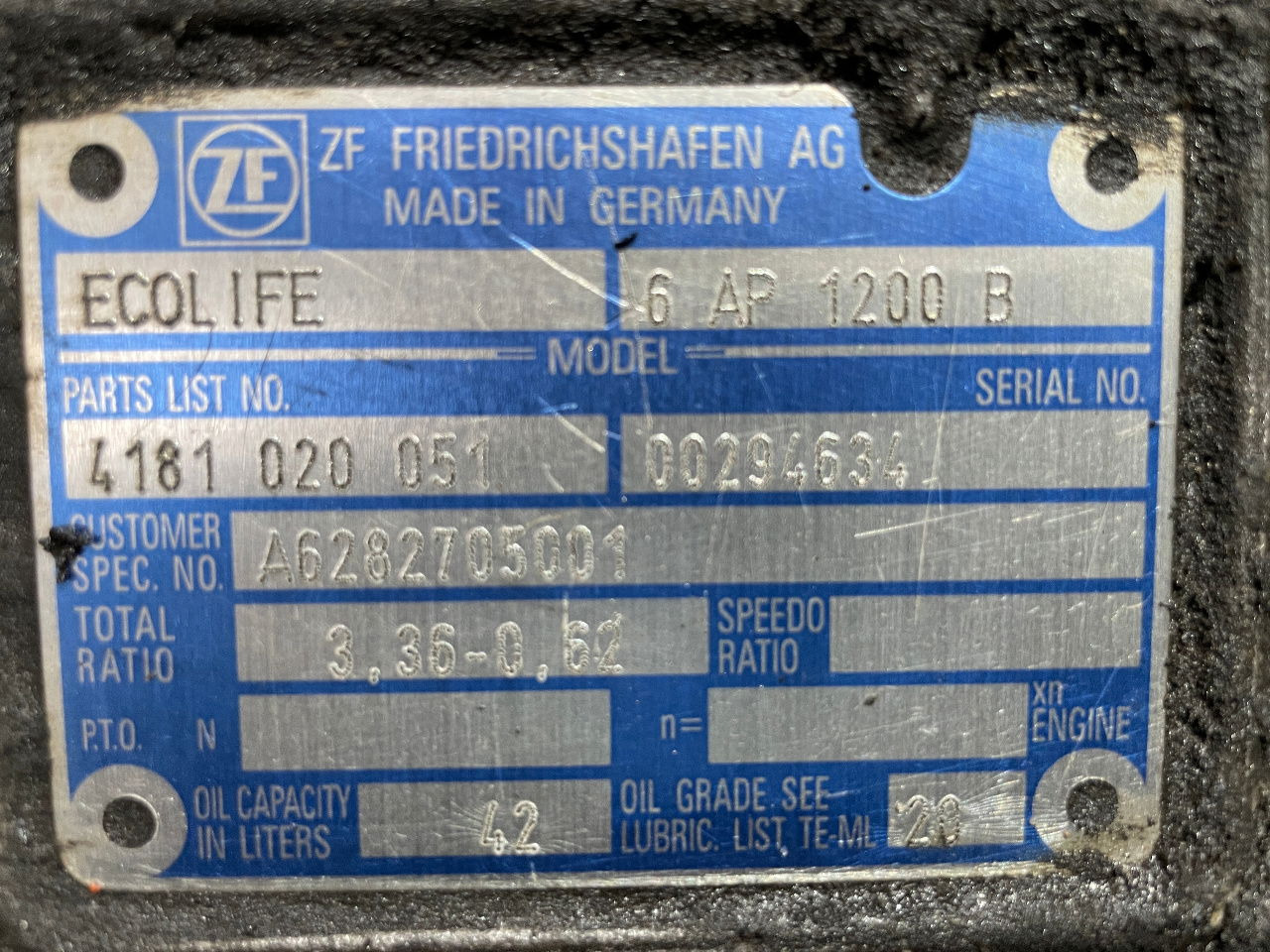 ZF Getriebe ZF 6 AP 1200 B Ecolife 4181020051 Citaro 6AP1200B - علبة التروس و قطع الغيار - حافلة: صورة 2 ZF Getriebe ZF 6 AP 1200 B Ecolife 4181020051 Citaro 6AP1200B - علبة التروس و قطع الغيار - حافلة: صورة 2