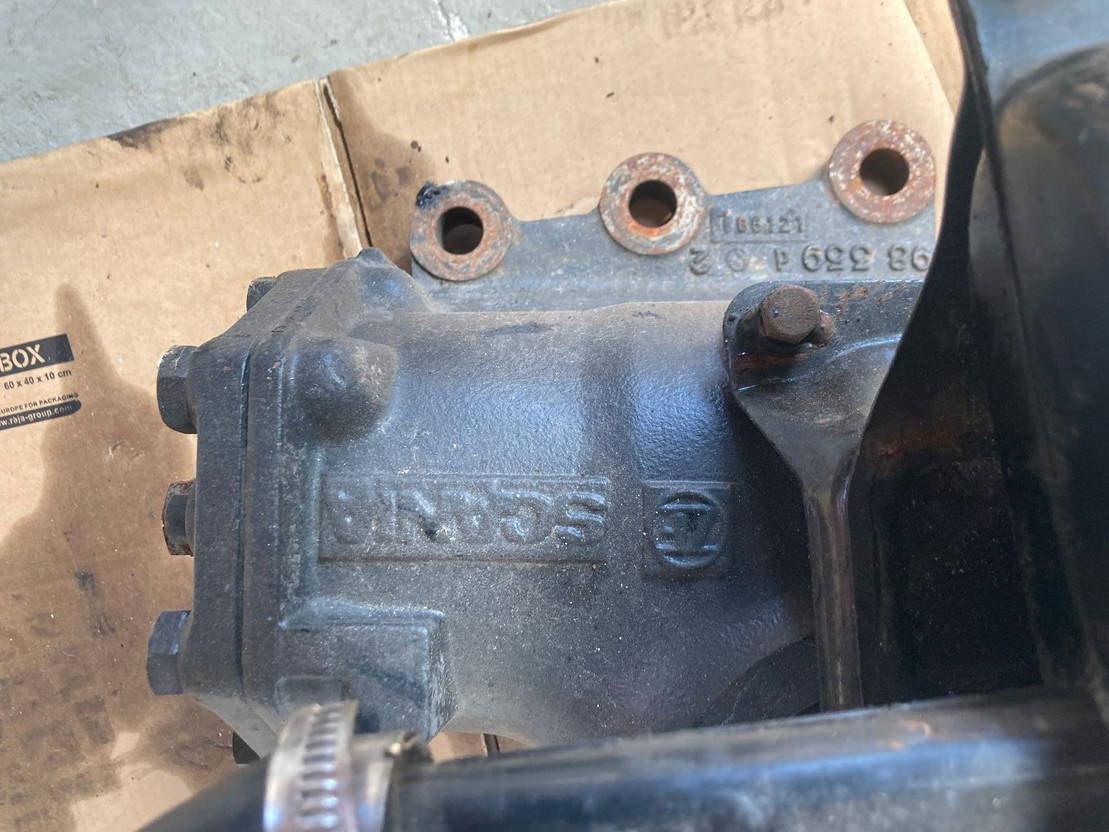 ZF Lenkung Lenkgetriebe Scania 1353044, 575014, 8098955326, 98359 - دودة دركسون - شاحنة: صورة 2 ZF Lenkung Lenkgetriebe Scania 1353044, 575014, 8098955326, 98359 - دودة دركسون - شاحنة: صورة 2