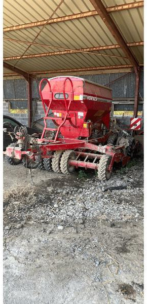 HORSCH PRONTO 3DC - آلة بذر الحصاد: صورة 1 HORSCH PRONTO 3DC - آلة بذر الحصاد: صورة 1