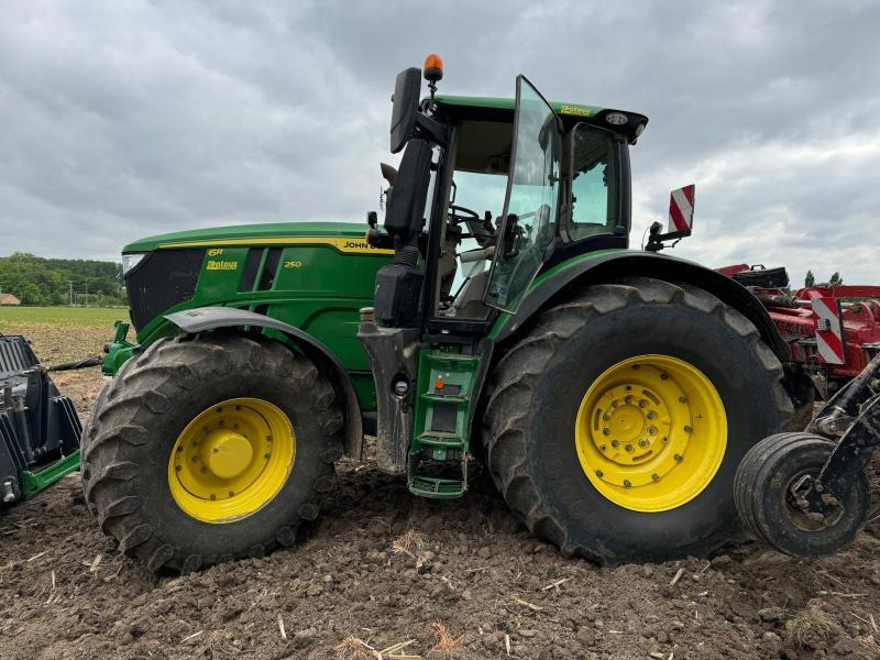 JOHN DEERE 6R250 - جرار: صورة 2 JOHN DEERE 6R250 - جرار: صورة 2
