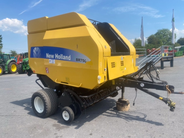 NEW-HOLLAND BR 750 - آلة بالات دائرية: صورة 3 NEW-HOLLAND BR 750 - آلة بالات دائرية: صورة 3