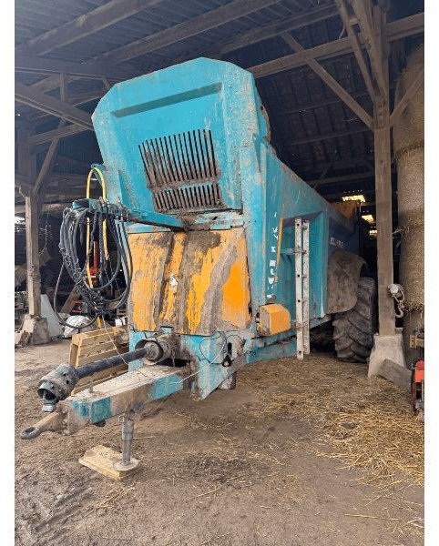 ROLLAND ROLLFORCE 5517 - ناثرة السماد الحيواني: صورة 1 ROLLAND ROLLFORCE 5517 - ناثرة السماد الحيواني: صورة 1