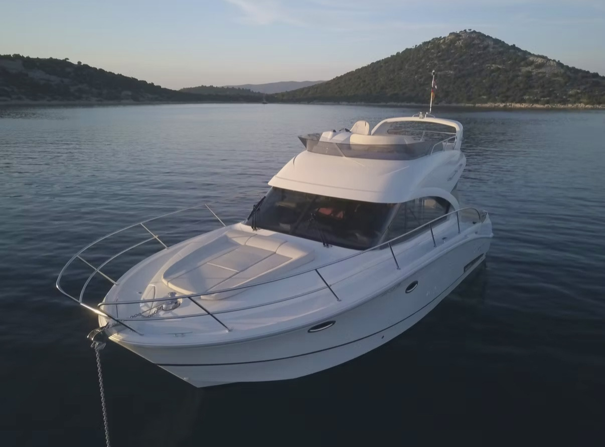 Beneteau Antares 36 Fly, Air Conditioning, TOP !!! - آلات أخرى: صورة 1 Beneteau Antares 36 Fly, Air Conditioning, TOP !!! - آلات أخرى: صورة 1