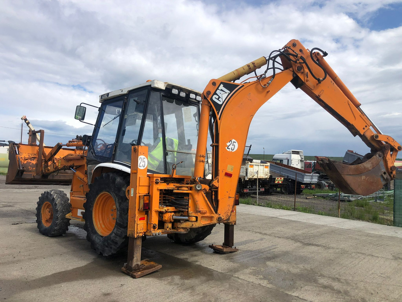 CATERPILLAR 428 C TERRACING EQUIPMENT BULLDOEXCAVATOR - لودر ذو محراث خلفي/ باكهو: صورة 2 CATERPILLAR 428 C TERRACING EQUIPMENT BULLDOEXCAVATOR - لودر ذو محراث خلفي/ باكهو: صورة 2