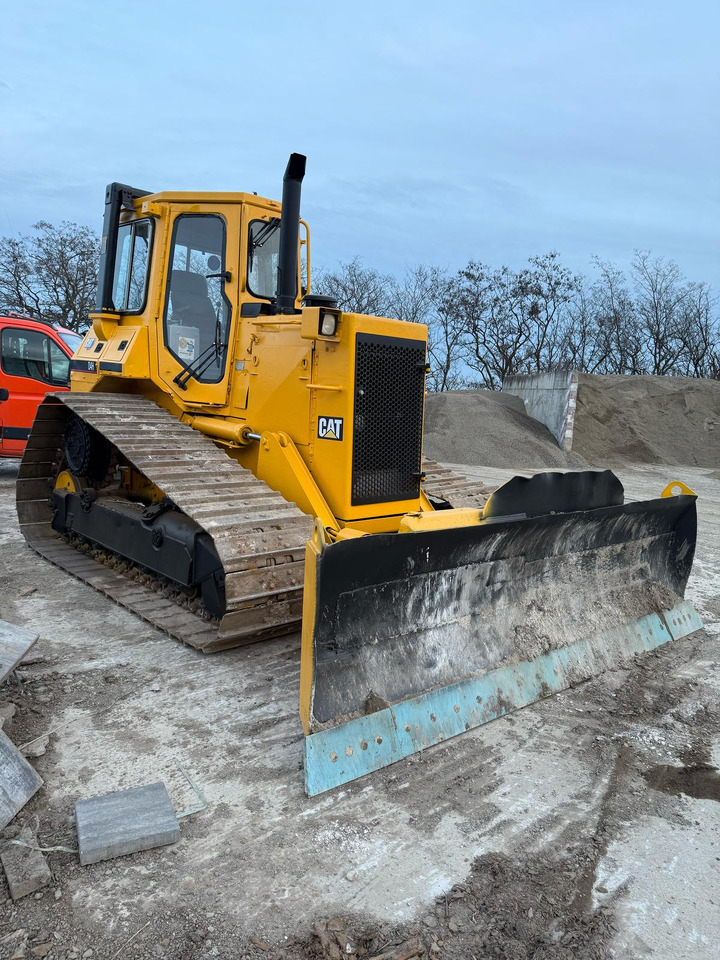 CATERPILLAR D4H BULLDOZER - بلدوزر: صورة 1 CATERPILLAR D4H BULLDOZER - بلدوزر: صورة 1