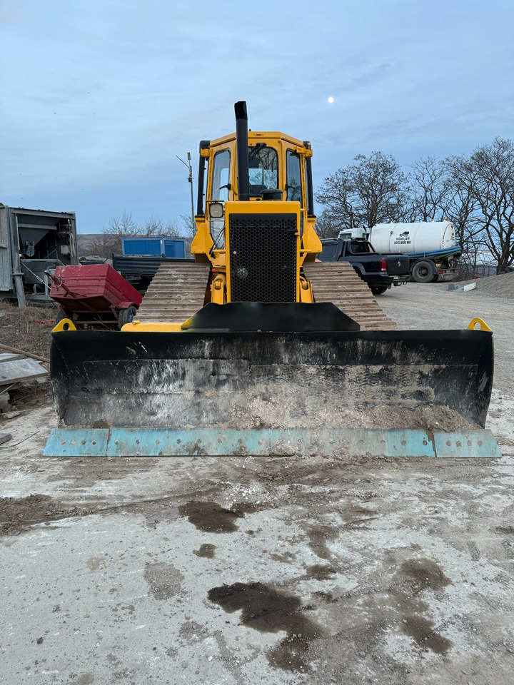 CATERPILLAR D4H BULLDOZER - بلدوزر: صورة 2 CATERPILLAR D4H BULLDOZER - بلدوزر: صورة 2