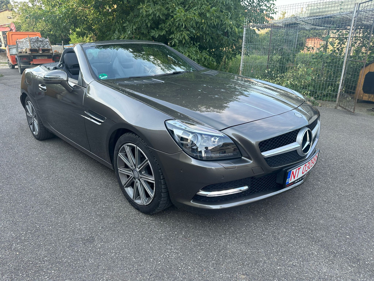 MERCEDES BENZ SLK - سيارة: صورة 1 MERCEDES BENZ SLK - سيارة: صورة 1
