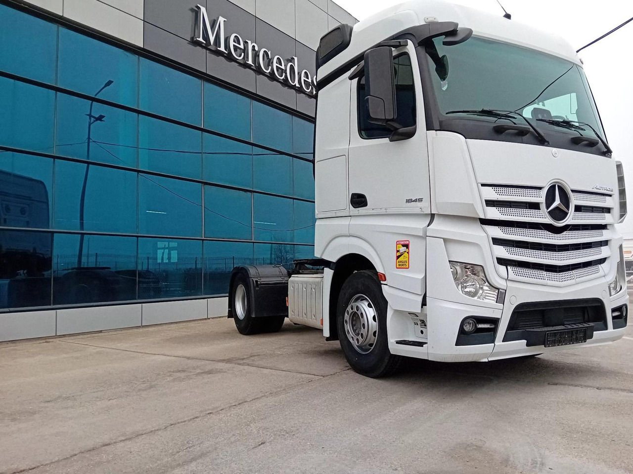 Mercedes-Benz Actros 1845 LS, Full ADR+PTO, STANDKLIMA, TOP !!! - مقطورة السحب: صورة 3 Mercedes-Benz Actros 1845 LS, Full ADR+PTO, STANDKLIMA, TOP !!! - مقطورة السحب: صورة 3