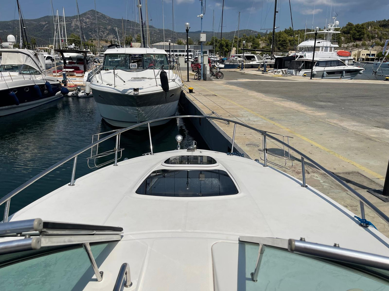 Sea Ray 285 Sundancer, TOP !!! - آلات أخرى: صورة 4 Sea Ray 285 Sundancer, TOP !!! - آلات أخرى: صورة 4