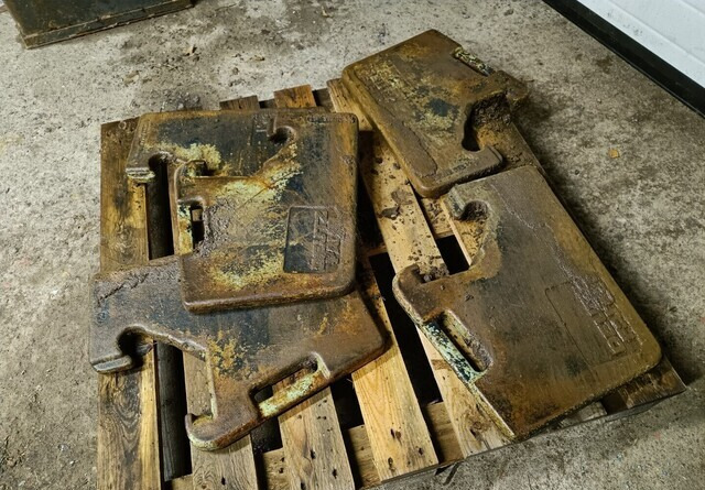 Deutz Fahr etupainot - ثقل موازنة - جرار: صورة 5 Deutz Fahr etupainot - ثقل موازنة - جرار: صورة 5