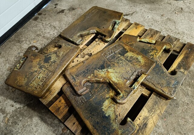 Deutz Fahr etupainot - ثقل موازنة - جرار: صورة 4 Deutz Fahr etupainot - ثقل موازنة - جرار: صورة 4