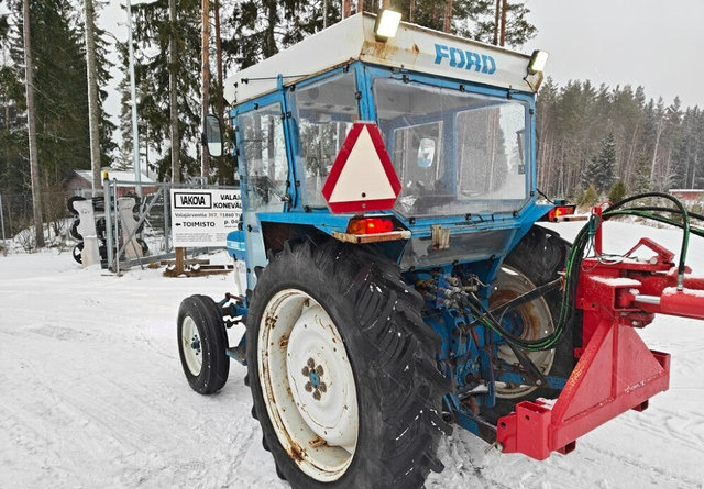 Ford 4110 traktori - Katso video! - جرار: صورة 3 Ford 4110 traktori - Katso video! - جرار: صورة 3