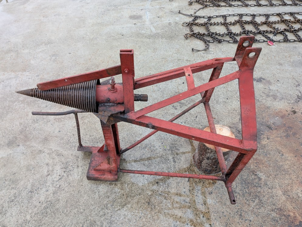 Halkaisukaira 175mm traktoriin - آلة تقطيع الخشب: صورة 1 Halkaisukaira 175mm traktoriin - آلة تقطيع الخشب: صورة 1