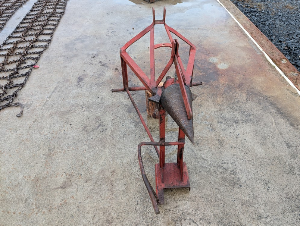 Halkaisukaira 175mm traktoriin - آلة تقطيع الخشب: صورة 3 Halkaisukaira 175mm traktoriin - آلة تقطيع الخشب: صورة 3