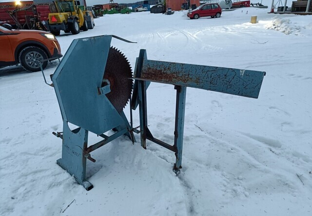 Japa Klapisirkeli halkaisuruuvilla - آلة تقطيع الخشب: صورة 5 Japa Klapisirkeli halkaisuruuvilla - آلة تقطيع الخشب: صورة 5