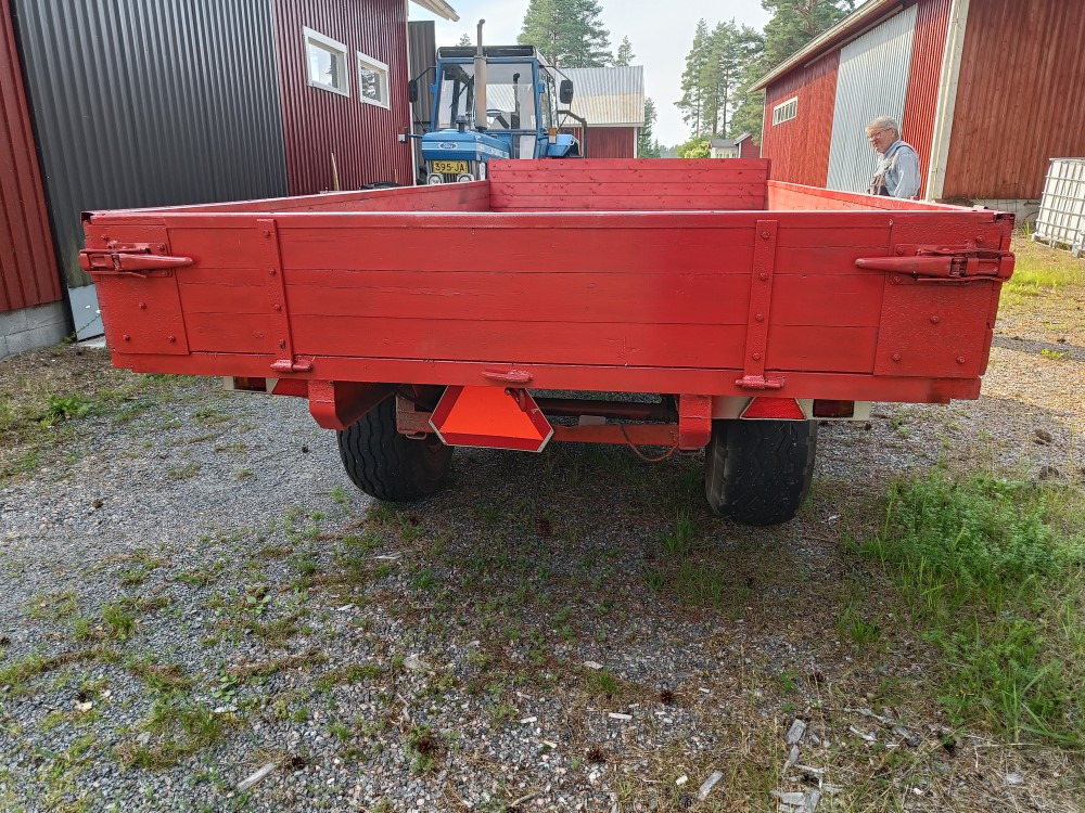 Kipa kippikärry 1-akselinen, kantavuus 7000kg, siisti kärry - مقطورة قلابة زراعية/ شاحنة قلابة: صورة 4 Kipa kippikärry 1-akselinen, kantavuus 7000kg, siisti kärry - مقطورة قلابة زراعية/ شاحنة قلابة: صورة 4