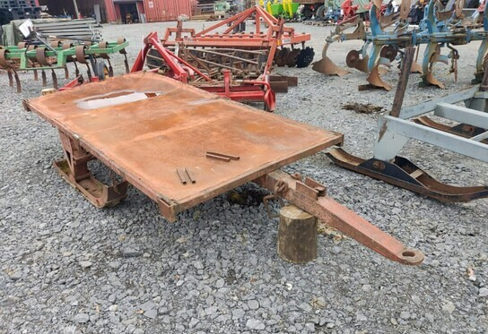 Metsäreki - 300cm x 150cm kuormatilalla - مقطورة الغابات: صورة 1 Metsäreki - 300cm x 150cm kuormatilalla - مقطورة الغابات: صورة 1