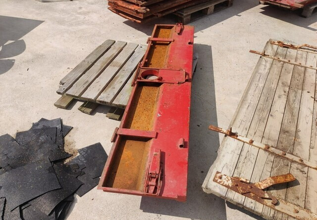 Peräkärryn metallilaita - K 42cm ja L 205cm - هيكل السيارة الخارجية - مقطورة قلابة زراعية/ شاحنة قلابة: صورة 3 Peräkärryn metallilaita - K 42cm ja L 205cm - هيكل السيارة الخارجية - مقطورة قلابة زراعية/ شاحنة قلابة: صورة 3