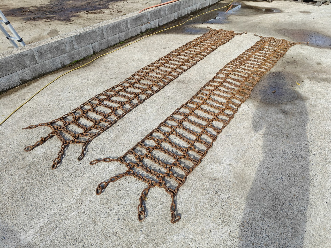 Piikkiketjut 12.4x38 traktoriin - آلات زراعية: صورة 2 Piikkiketjut 12.4x38 traktoriin - آلات زراعية: صورة 2