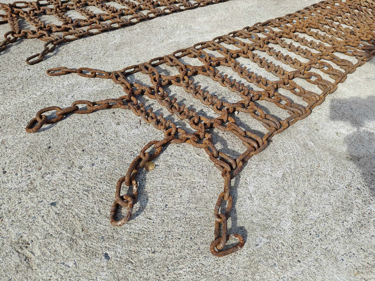 Piikkiketjut 12.4x38 traktoriin - آلات زراعية: صورة 3 Piikkiketjut 12.4x38 traktoriin - آلات زراعية: صورة 3