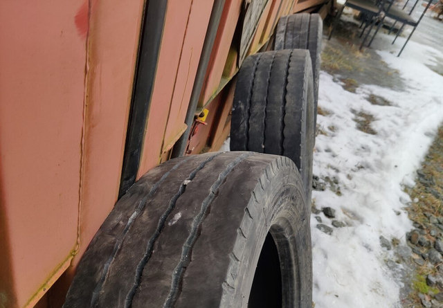 Renkaat 5 kpl koko 205/65R17.5 - إطارات - آلات زراعية: صورة 3 Renkaat 5 kpl koko 205/65R17.5 - إطارات - آلات زراعية: صورة 3