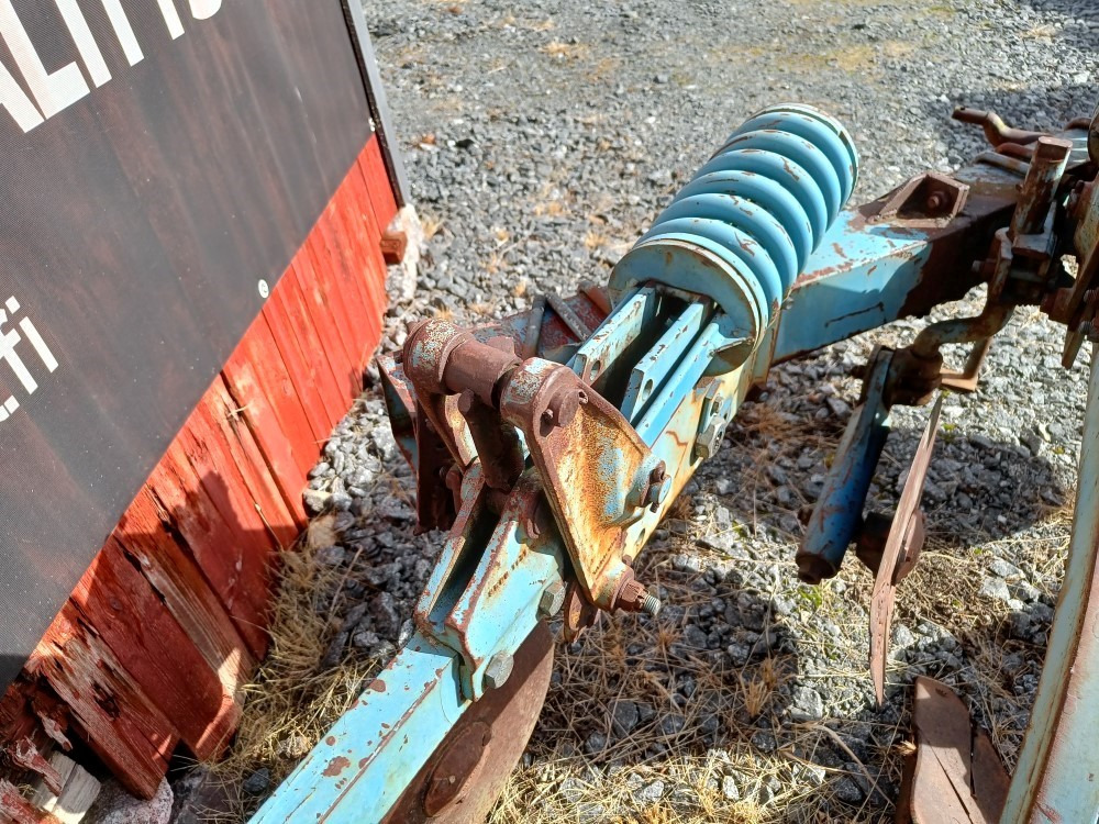 محراث Sarka-aura Fiskars 3-siipinen Automaattilaukaisu, kiekkoleikkurit: صورة 10 محراث Sarka-aura Fiskars 3-siipinen Automaattilaukaisu, kiekkoleikkurit: صورة 10