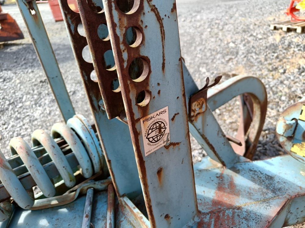 محراث Sarka-aura Fiskars 3-siipinen Automaattilaukaisu, kiekkoleikkurit: صورة 15 محراث Sarka-aura Fiskars 3-siipinen Automaattilaukaisu, kiekkoleikkurit: صورة 15