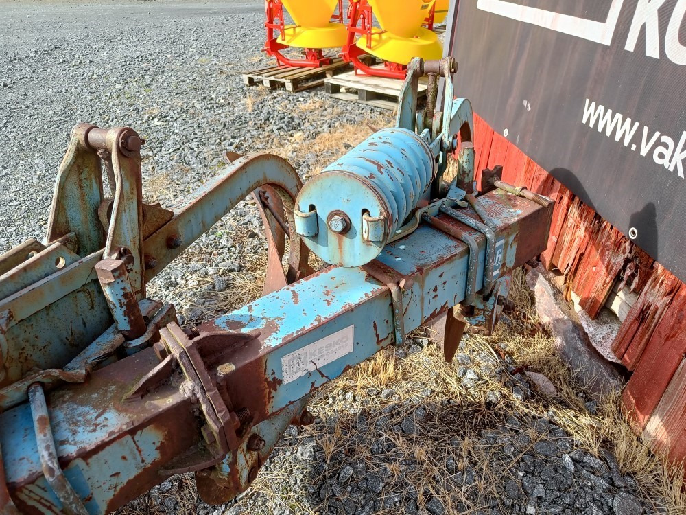 محراث Sarka-aura Fiskars 3-siipinen Automaattilaukaisu, kiekkoleikkurit: صورة 17 محراث Sarka-aura Fiskars 3-siipinen Automaattilaukaisu, kiekkoleikkurit: صورة 17