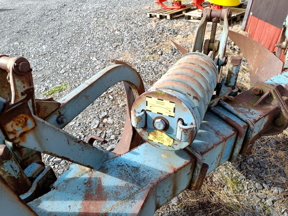 محراث Sarka-aura Fiskars 3-siipinen Automaattilaukaisu, kiekkoleikkurit: صورة 16 محراث Sarka-aura Fiskars 3-siipinen Automaattilaukaisu, kiekkoleikkurit: صورة 16