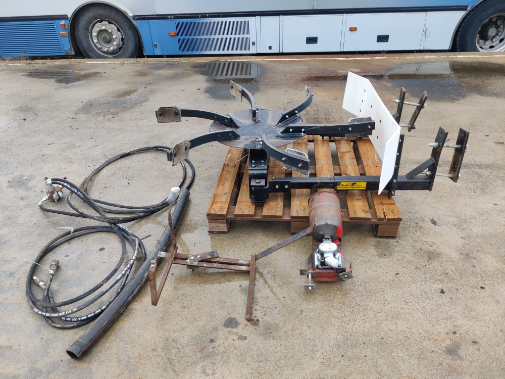 Spreader Inc Ruumeenlevitin - ملحقات حصادات: صورة 2 Spreader Inc Ruumeenlevitin - ملحقات حصادات: صورة 2