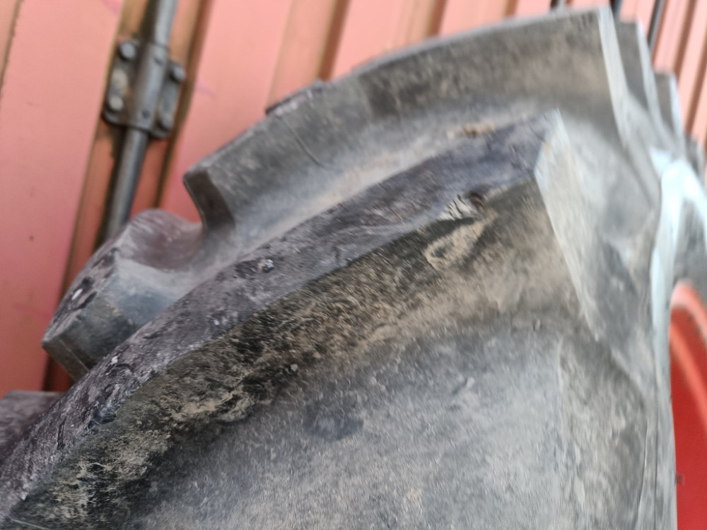 Taurus 18.4R38 renkaat - Fendt Farmer - عجلات: صورة 5 Taurus 18.4R38 renkaat - Fendt Farmer - عجلات: صورة 5