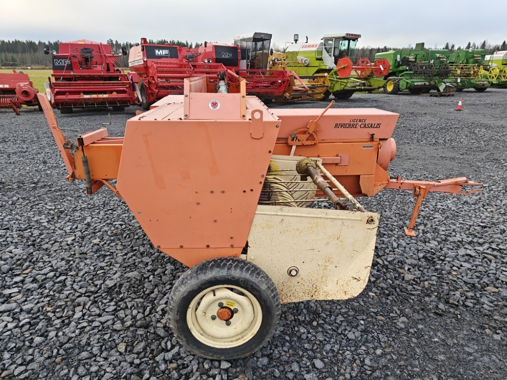 Wärtsilä Rivierra Casalis PHP150 - آلة بالات مربعة: صورة 2 Wärtsilä Rivierra Casalis PHP150 - آلة بالات مربعة: صورة 2