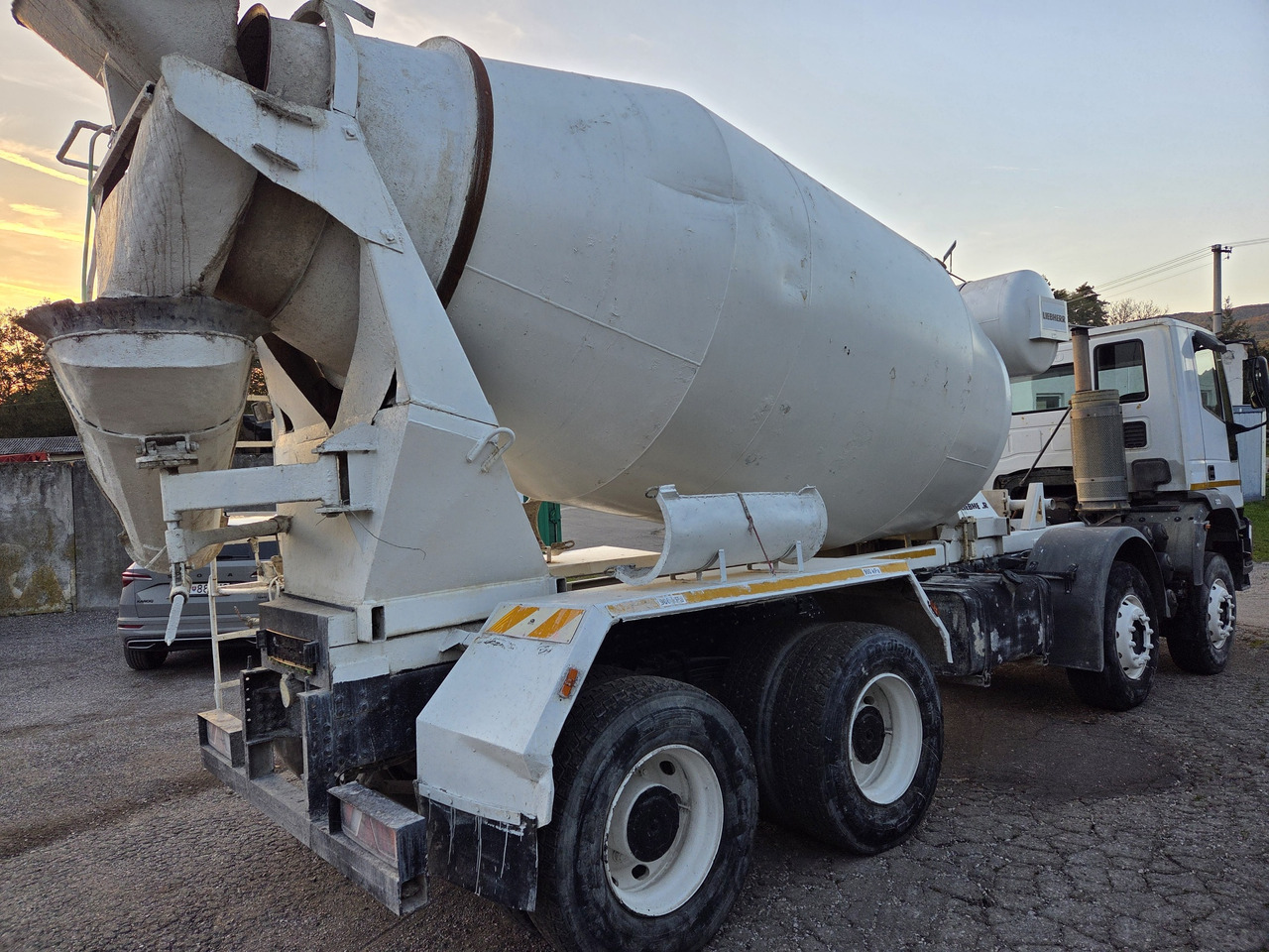 IVECO EURO TRAKKER MP340E35HB 8x4 MIX (chassis ) - شاحنة خلاطة خرسانة: صورة 4 IVECO EURO TRAKKER MP340E35HB 8x4 MIX (chassis ) - شاحنة خلاطة خرسانة: صورة 4