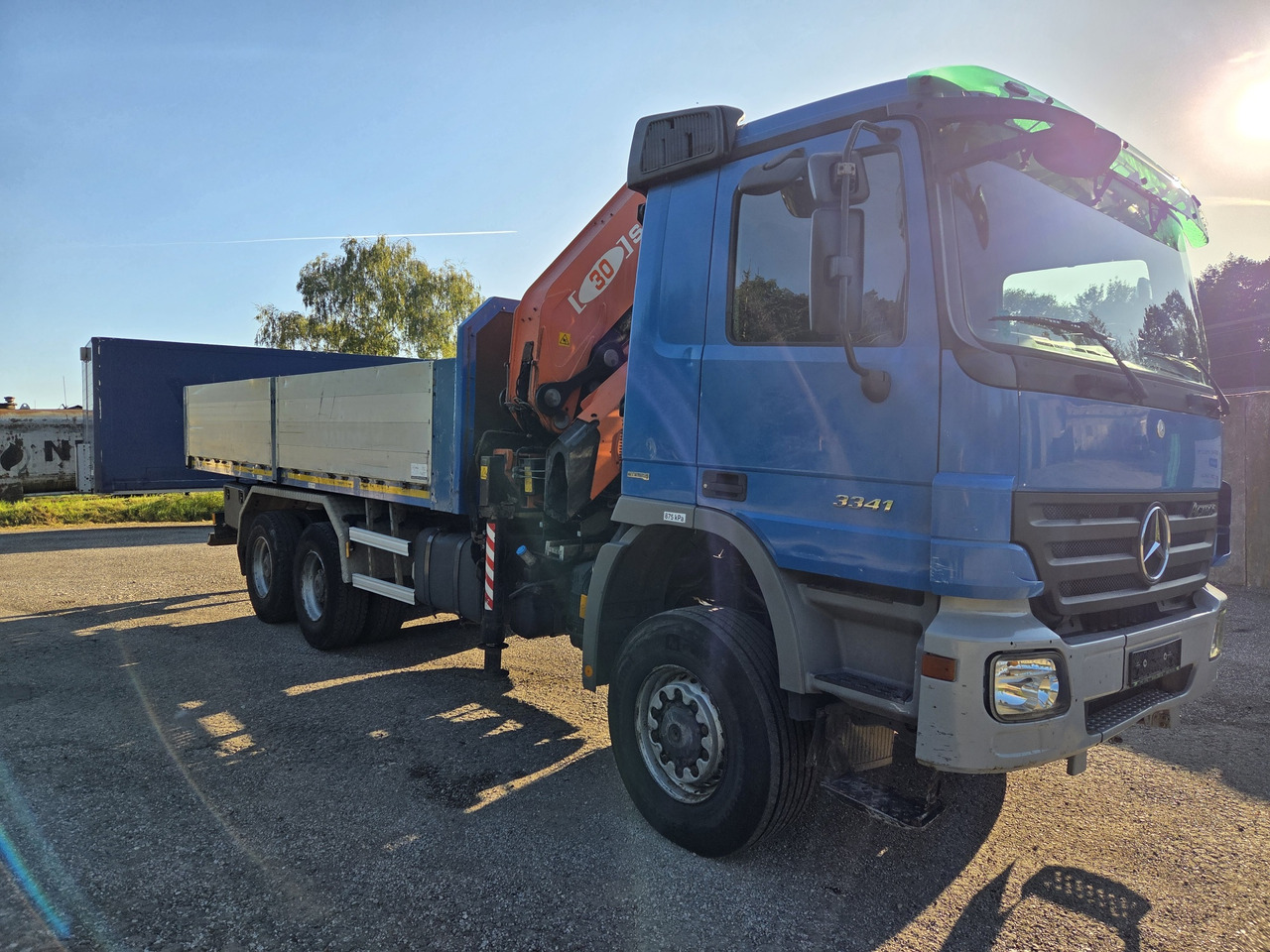 MERCEDES-BENZ ACTROS 3341 6x6 + CRANE PM 30 Radio Control - شاحنات مسطحة, شاحنة كرين: صورة 3 MERCEDES-BENZ ACTROS 3341 6x6 + CRANE PM 30 Radio Control - شاحنات مسطحة, شاحنة كرين: صورة 3