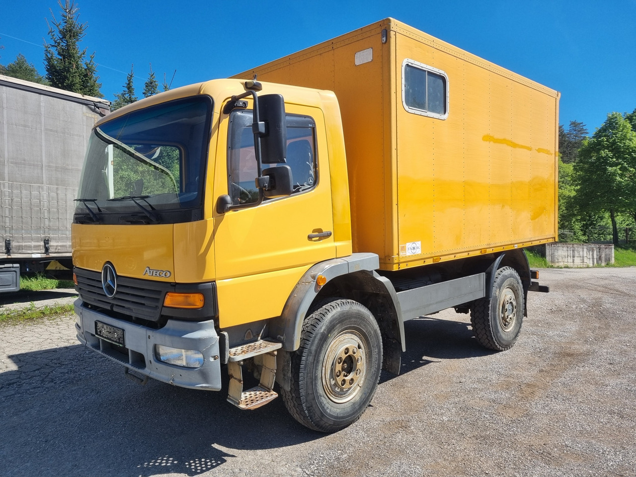 MERCEDES-BENZ ATEGO 1017 4x4 BOX + PTO - شاحنة صندوقية: صورة 1 MERCEDES-BENZ ATEGO 1017 4x4 BOX + PTO - شاحنة صندوقية: صورة 1