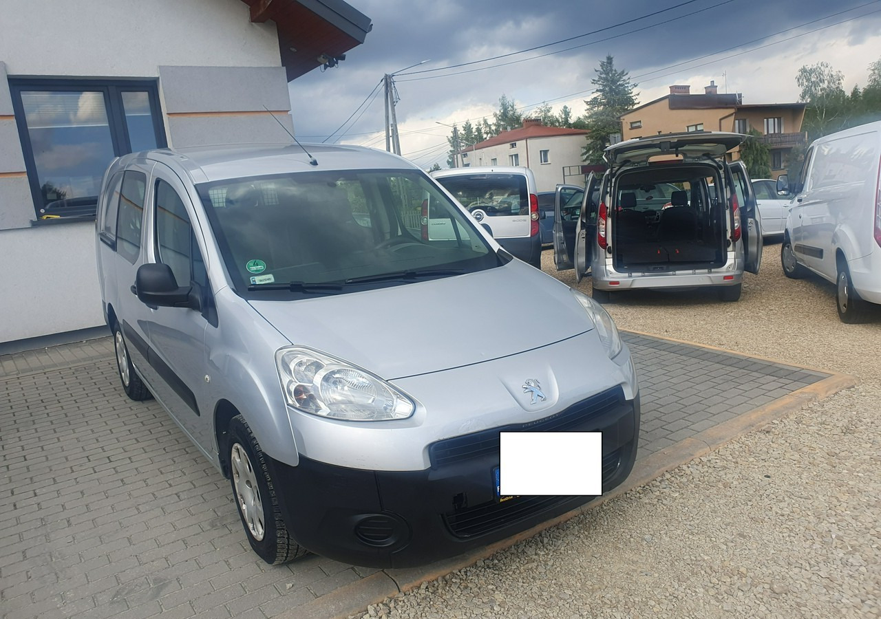 Peugeot Partner II 5 lub 2 osobowy *long * zabudowa gruau* - سيارة: صورة 4 Peugeot Partner II 5 lub 2 osobowy *long * zabudowa gruau* - سيارة: صورة 4