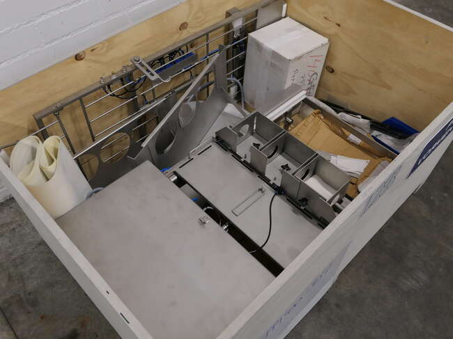 GEA paper interleaver PPI400 - آلة الغذاء: صورة 1 GEA paper interleaver PPI400 - آلة الغذاء: صورة 1