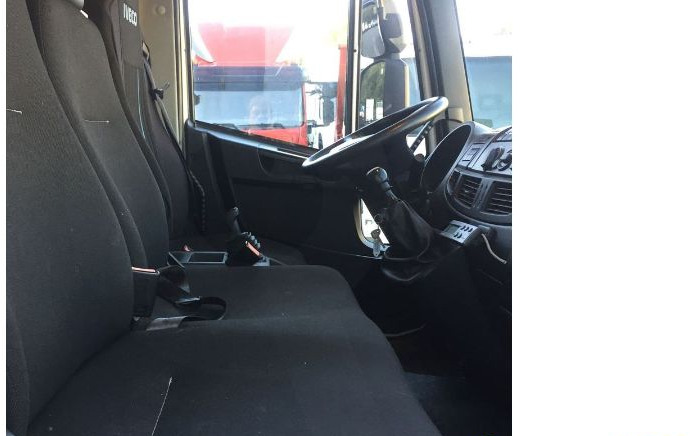 Iveco EUROCARGOeurocargo 100e19 - شاحنة متساوية الحرارة: صورة 4 Iveco EUROCARGOeurocargo 100e19 - شاحنة متساوية الحرارة: صورة 4