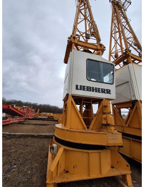 Liebherr 140EC-H6 45m jib - رافعة برجية: صورة 1 Liebherr 140EC-H6 45m jib - رافعة برجية: صورة 1