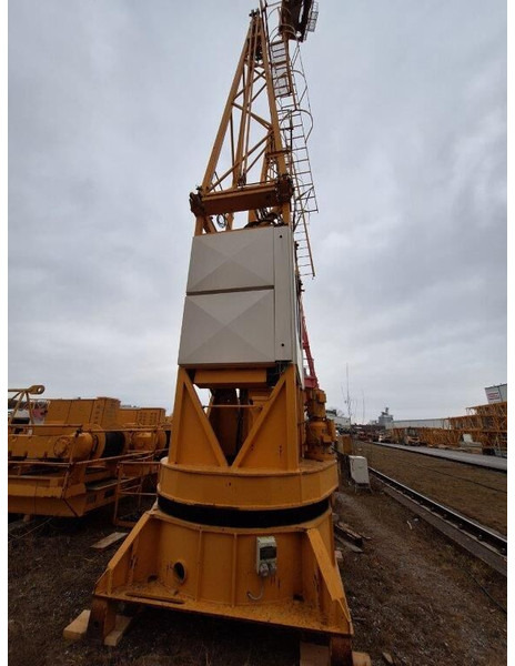 Liebherr 140EC-H6 45m jib - رافعة برجية: صورة 2 Liebherr 140EC-H6 45m jib - رافعة برجية: صورة 2