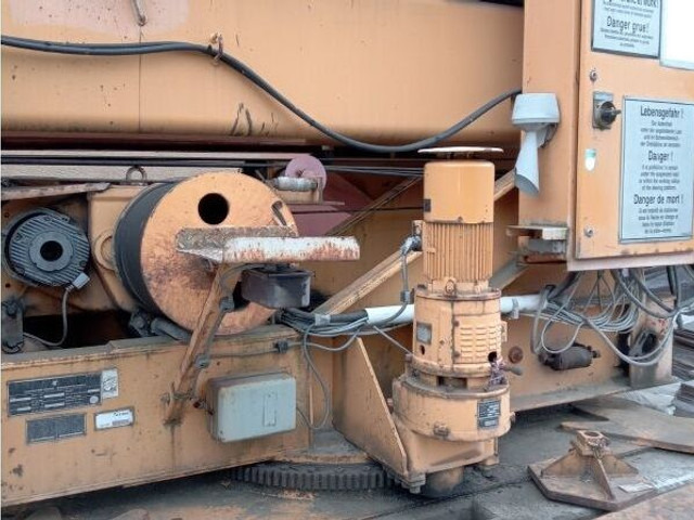 Liebherr 32K, 1992 yom, cabin stering, loco PL - رافعة ذاتية التركيب: صورة 3 Liebherr 32K, 1992 yom, cabin stering, loco PL - رافعة ذاتية التركيب: صورة 3