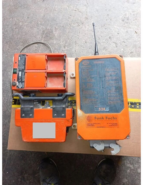 Liebherr HBC radio control 32K/35K/42K/50K/63K - رافعة برجية: صورة 1 Liebherr HBC radio control 32K/35K/42K/50K/63K - رافعة برجية: صورة 1