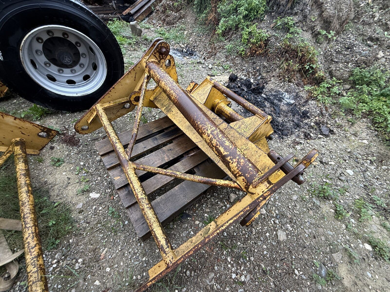 Potain axel, adapters - رافعة ذاتية التركيب: صورة 3 Potain axel, adapters - رافعة ذاتية التركيب: صورة 3