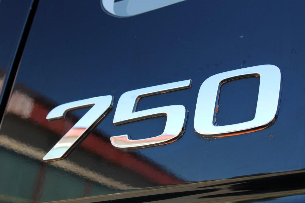 Volvo FH16 750 EURO 6, RETARDER, HYDRAULIKA - رأس تريلا: صورة 4 Volvo FH16 750 EURO 6, RETARDER, HYDRAULIKA - رأس تريلا: صورة 4