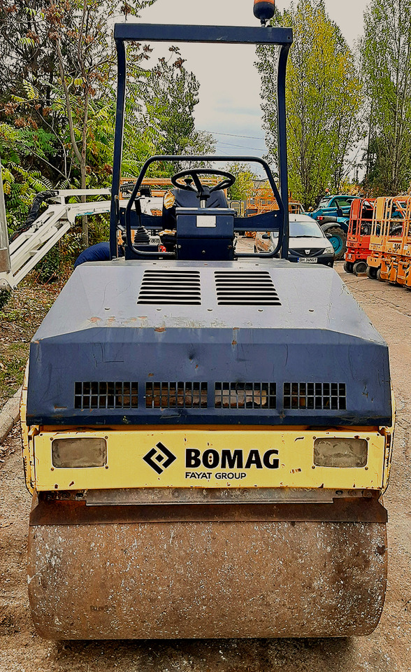 BOMAG BW 125 ADH - بكرة أسطوانية صغيرة: صورة 2 BOMAG BW 125 ADH - بكرة أسطوانية صغيرة: صورة 2