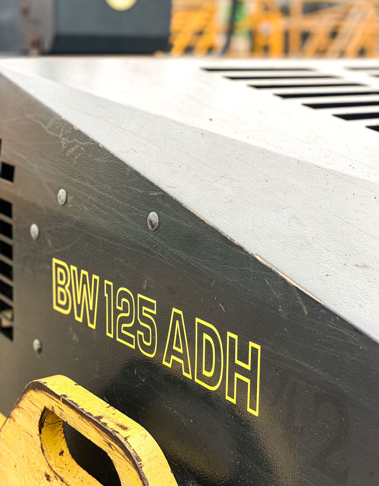 BOMAG BW 125 ADH - بكرة أسطوانية صغيرة: صورة 3 BOMAG BW 125 ADH - بكرة أسطوانية صغيرة: صورة 3