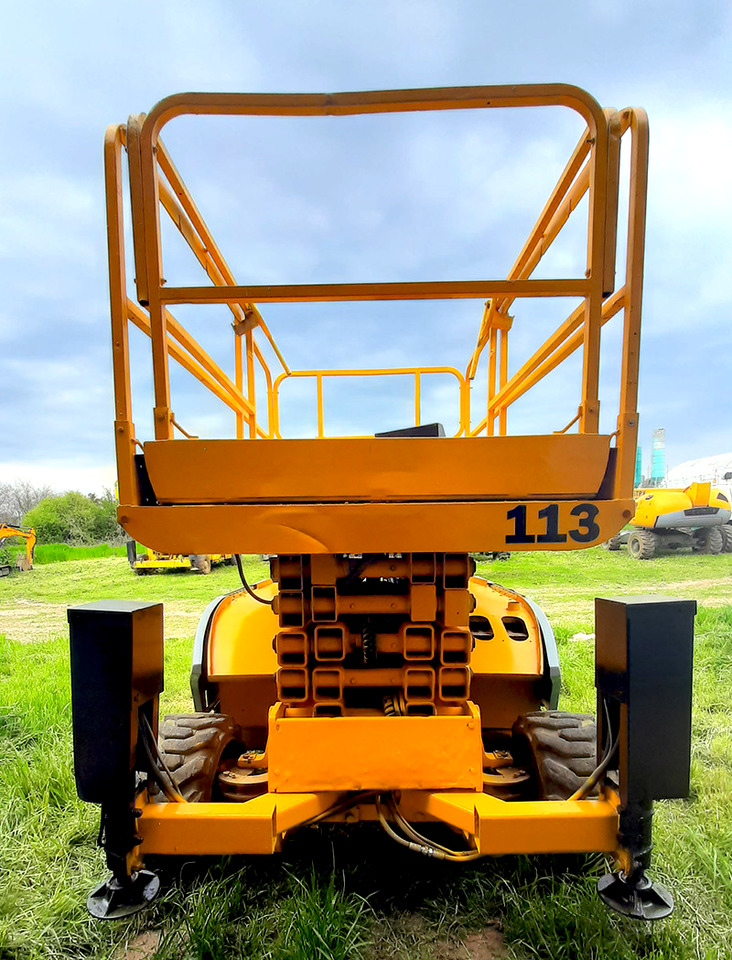 HAULOTTE Compact 12 DX - مرفاع مقصي: صورة 1 HAULOTTE Compact 12 DX - مرفاع مقصي: صورة 1