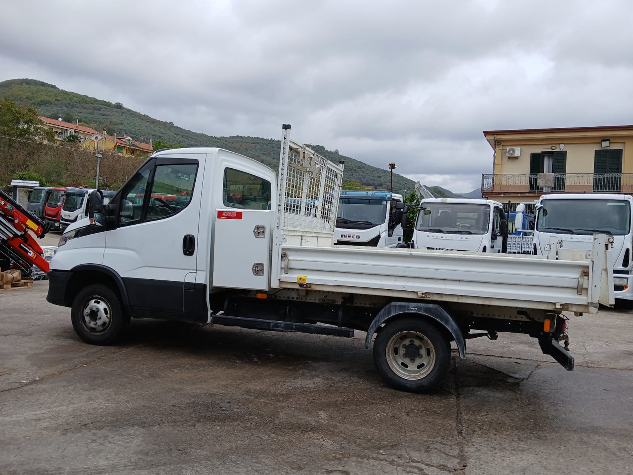 IVECO DAILY 35-120 - شاحنة كرين: صورة 4 IVECO DAILY 35-120 - شاحنة كرين: صورة 4