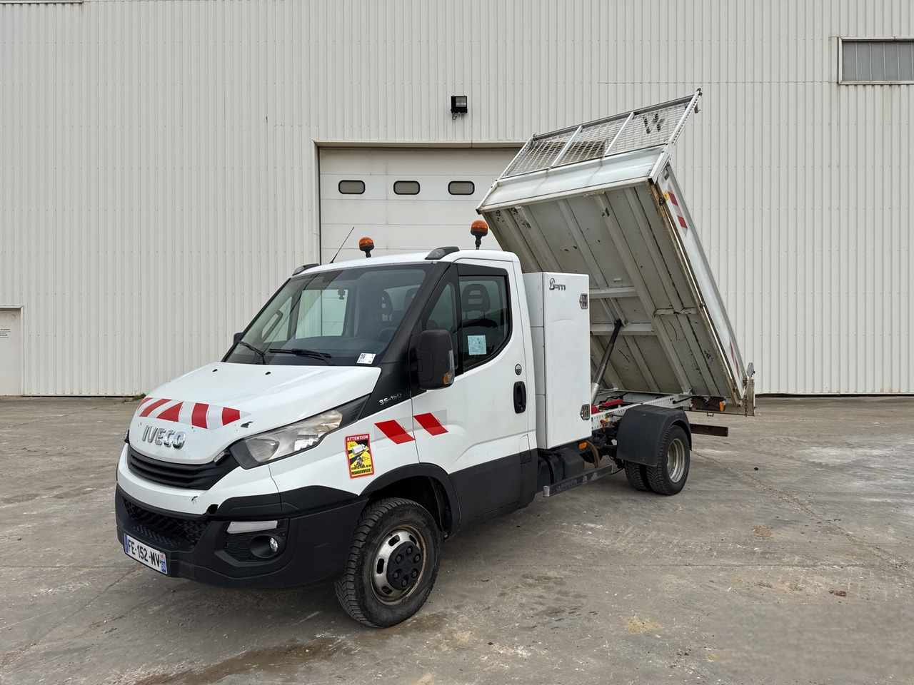 IVECO DAILY 35-150 - شاحنة قلاب: صورة 2 IVECO DAILY 35-150 - شاحنة قلاب: صورة 2