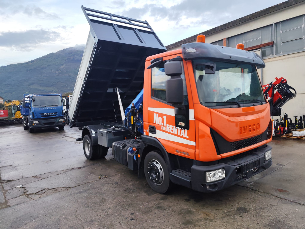 IVECO EUROCARGO 120-90L - شاحنة كرين: صورة 1 IVECO EUROCARGO 120-90L - شاحنة كرين: صورة 1